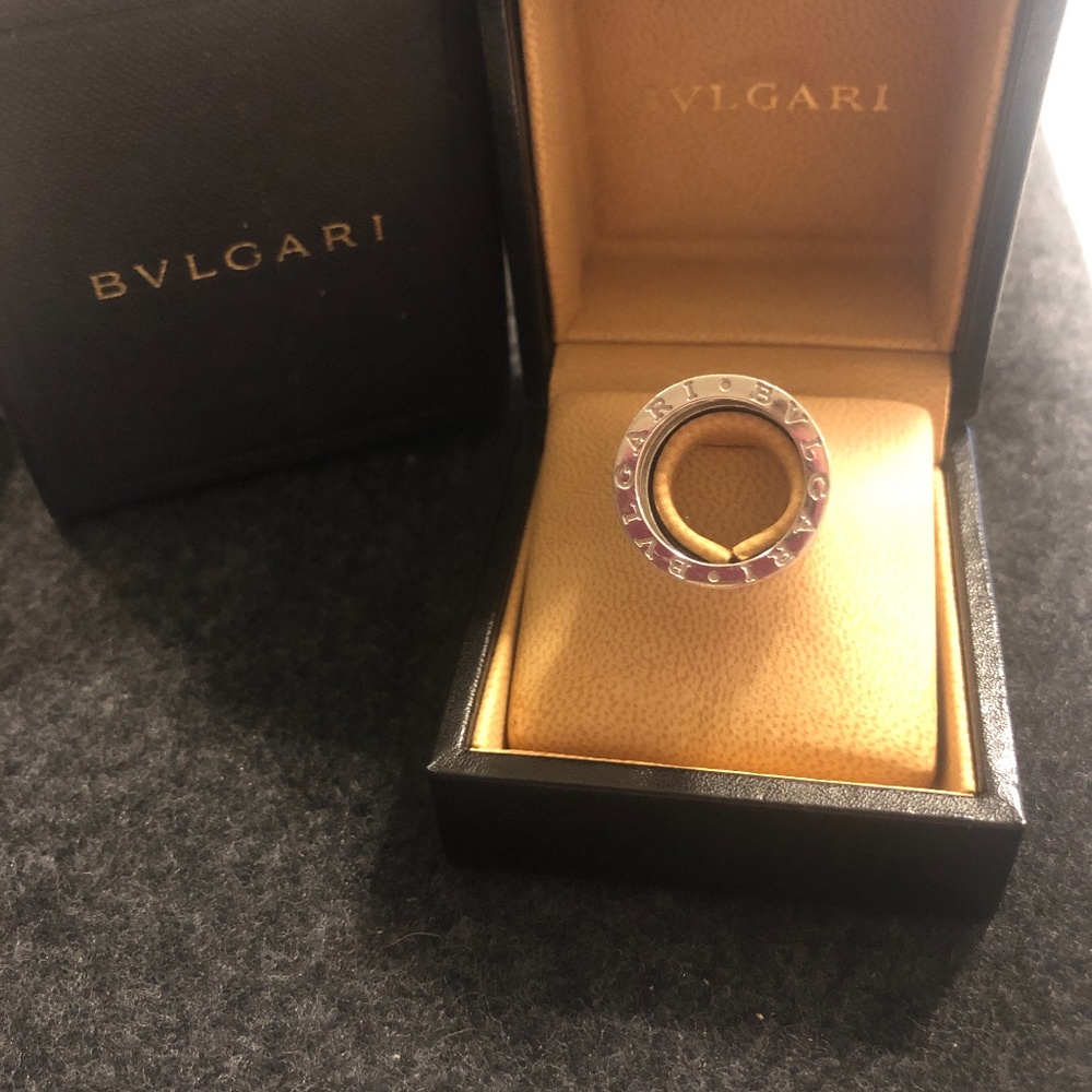 Bulgari Ring Authentic!! - Picture 6 of 7